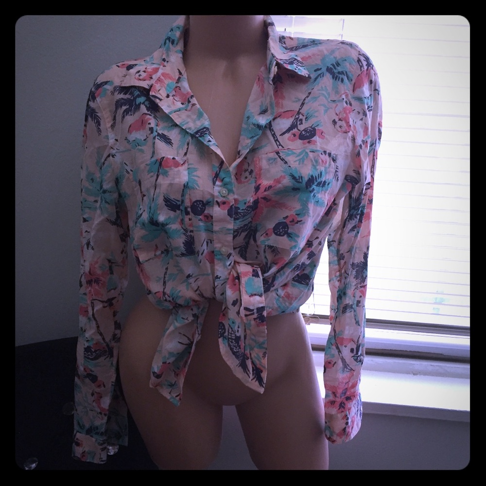 Gap floral button down shirt size M